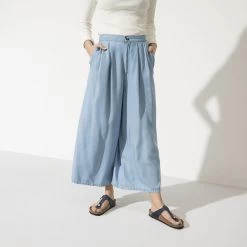 Birkenstock Women's Gizeh Oiled Leather - Navy (Narrow Width) -Sandals Outlet 1020992 f look f 45757.1681218243