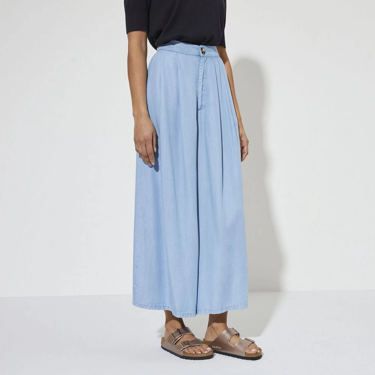 Birkenstock Women's Arizona Birko-Flor - Metallic Copper (Narrow Width) 8 Birkenstock Women's Arizona Birko-Flor - Metallic Copper (Narrow Width) - Image 6