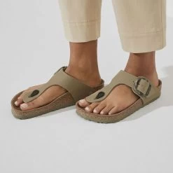 Birkenstock Women's Gizeh Big Buckle Vegan Textile- Faded Khaki (Regular Width) 14 Birkenstock Women's Gizeh Big Buckle Vegan Textile- Faded Khaki (Regular Width) -Sandals Outlet 1023981 f closeup f 15743.1683321033