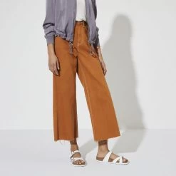 Birkenstock Women's Franca Oiled Leather - White (Narrow Width) -Sandals Outlet 1024395 f look f 94105.1676314406