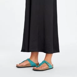 Birkenstock Women's Gizeh Oiled Leather - Biscay Bay (Regular Width) -Sandals Outlet 1026324 f look f 41192.1712092764