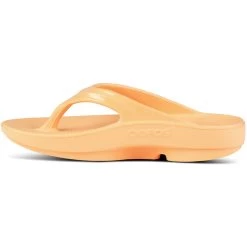 OOFOS OOlala - Glow -Sandals Outlet 1400GLOWW5 shot4 932x680 91067.1719259876