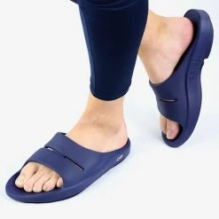 OOFOS OOahh Slide - Navy 14 OOFOS OOahh Slide - Navy -Sandals Outlet 4 46980.1646682951