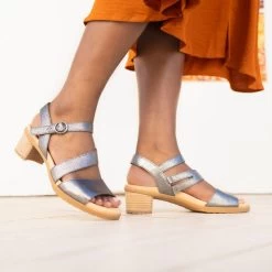 Dansko Women's Tansy - Gunmetal Metallic -Sandals Outlet Tansy Gunmetal PDP 2 2400x2400 84c61dce 0277 4069 aa23 01c2b16e2625 27732.1711645401